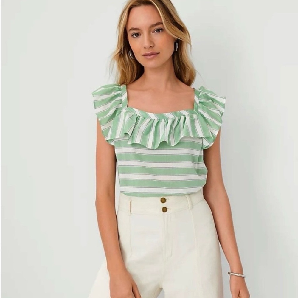 The Ann Taylor Loft Ruffled Sleeveless Blouse in size Petite Large